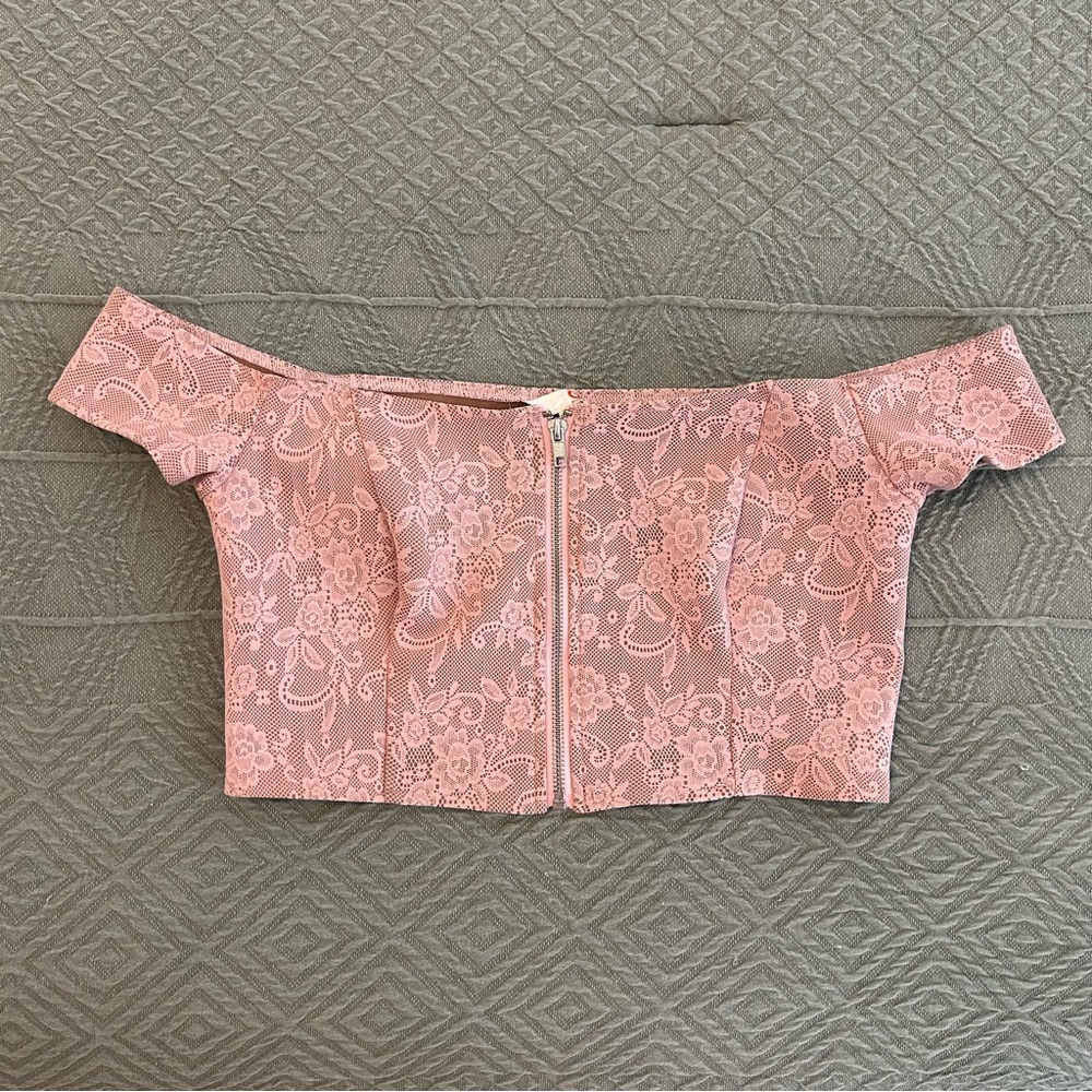 G By Guess Tops Lace Off Shoulder Crop Top